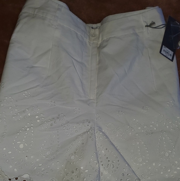Jennifer Lopez Pants - Jennifer Lopez nwt White Eyelet Shorts